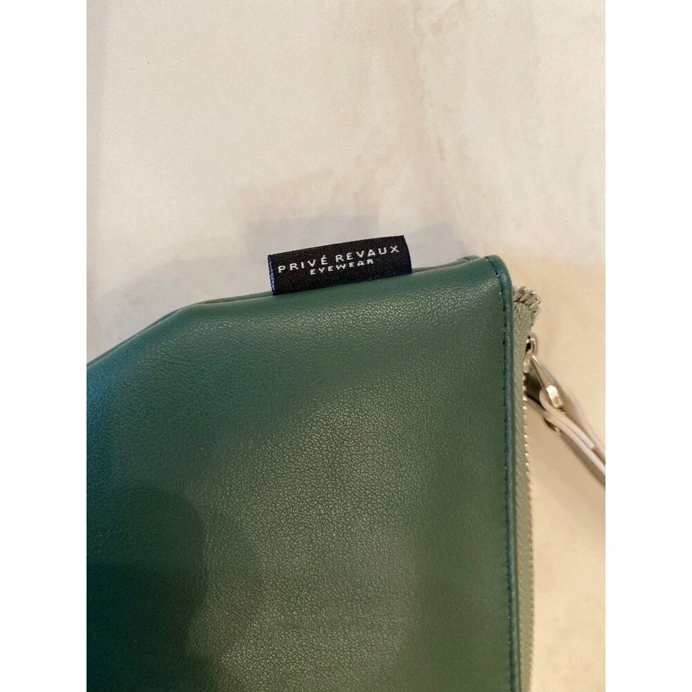 Prive Revaux Eyeglass Case Zipper Closure with‎ Strap Green  Sunglasses Readers